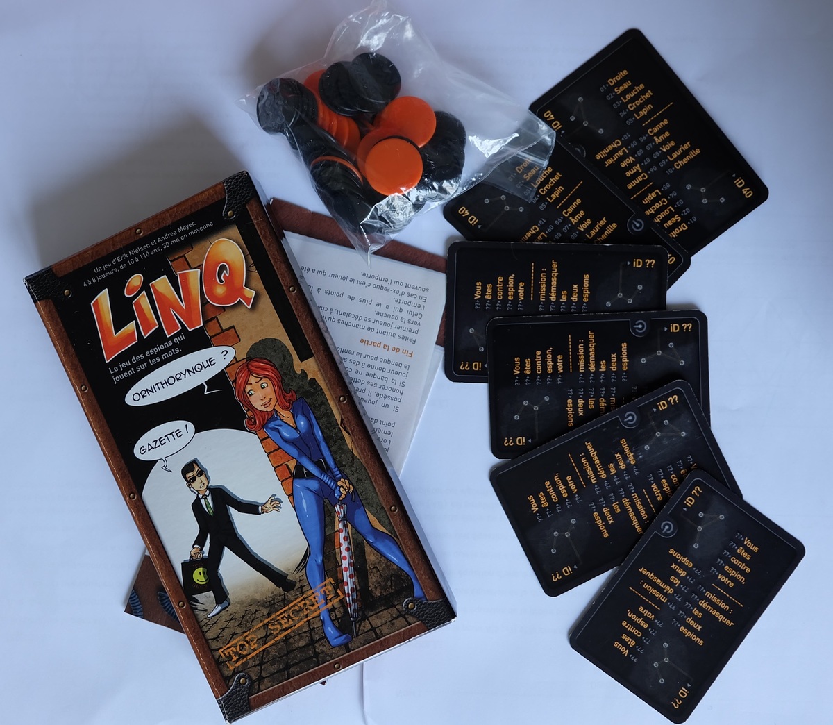 Jeux de société espion