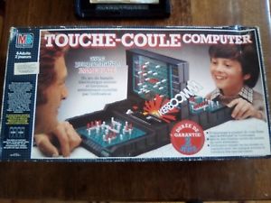Jeux de société touché coulé